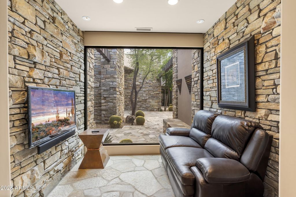 Image 43 of property listing at 40803 N BRANGUS Road, Scottsdale, AZ 85262