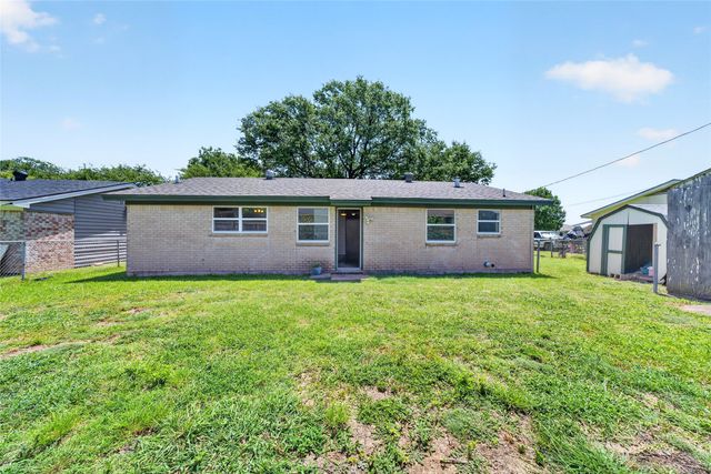 2461 Lisa Street, Grand Prairie, TX 75051