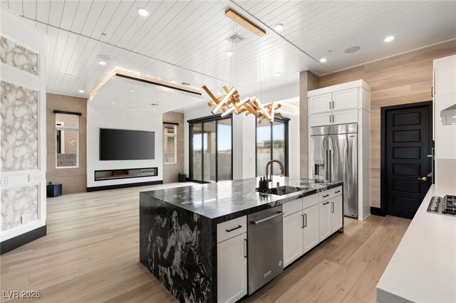 11041 Concord Valley Drive, Las Vegas, NV 89135