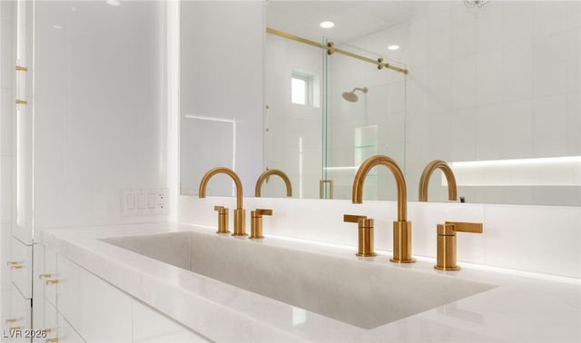 11041 Concord Valley Drive, Las Vegas, NV 89135