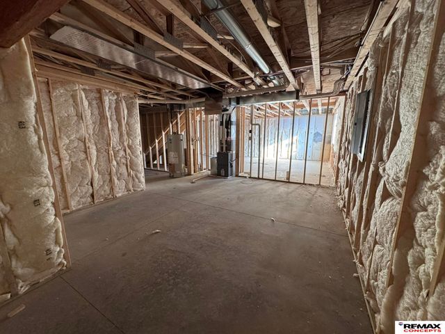 4306 Woodside Village Drive, Lincoln, NE 68528