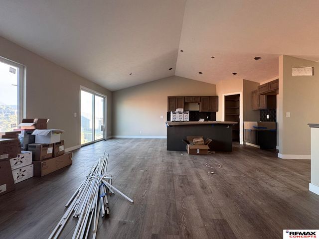 4306 Woodside Village Drive, Lincoln, NE 68528