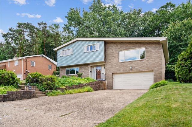 198 Longvue Dr, Ross Twp, PA 15237