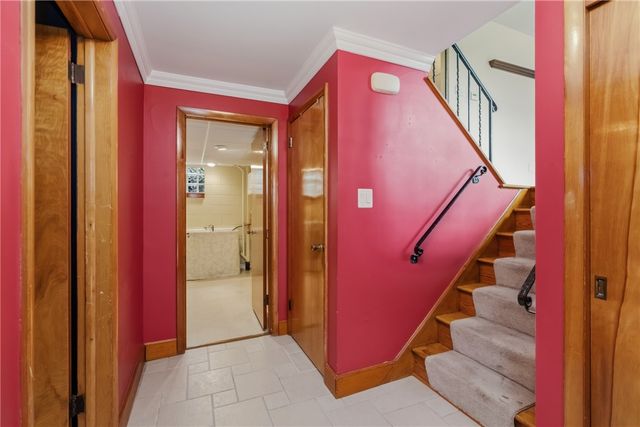 198 Longvue Dr, Ross Twp, PA 15237