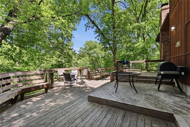 5796 SE Pine Lane, Holt, MO 64048