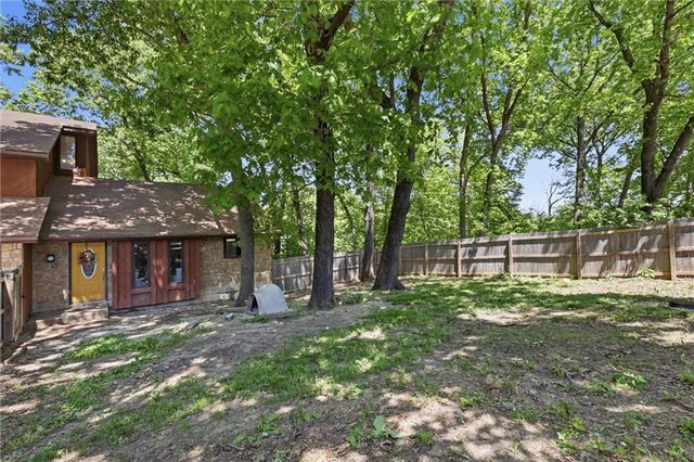 5796 SE Pine Lane, Holt, MO 64048