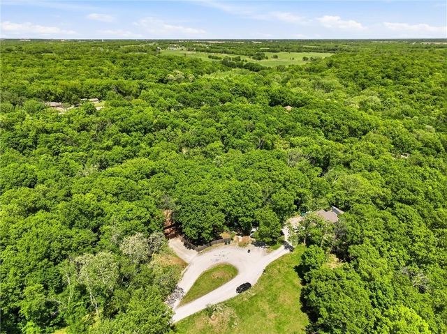 5796 SE Pine Lane, Holt, MO 64048