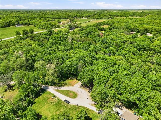 5796 SE Pine Lane, Holt, MO 64048