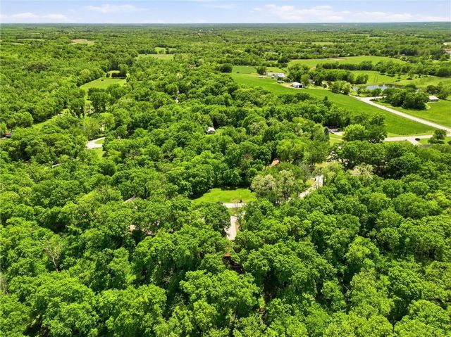 5796 SE Pine Lane, Holt, MO 64048