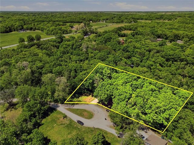 5796 SE Pine Lane, Holt, MO 64048