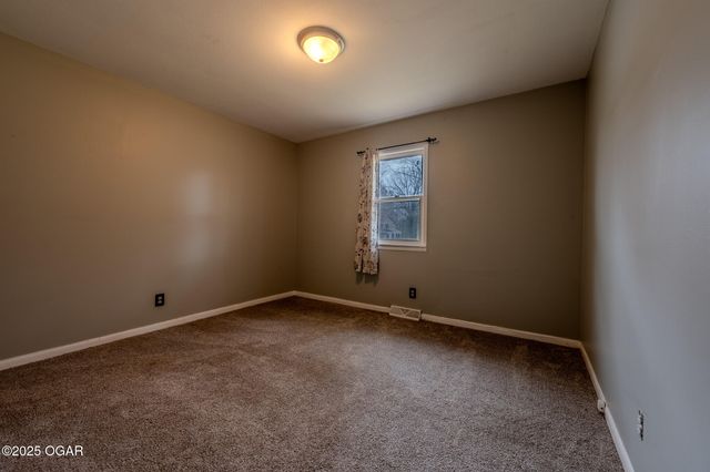 1617 Joplin Street, Sarcoxie, MO 64862