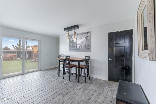 7356 N Casablanca Drive, Tucson, AZ 85704