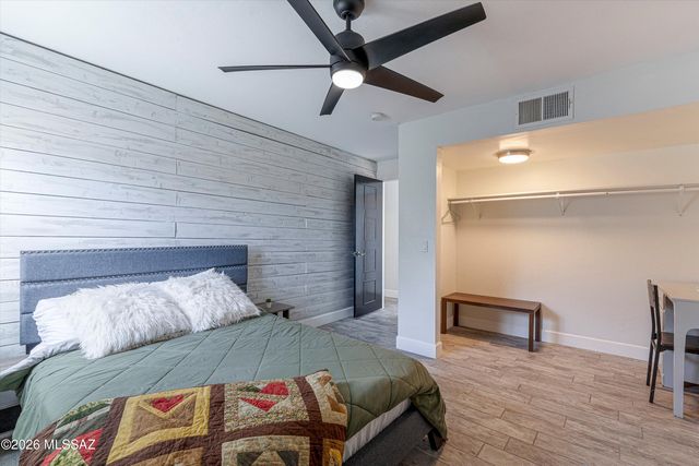 7356 N Casablanca Drive, Tucson, AZ 85704