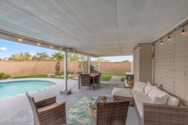 7356 N Casablanca Drive, Tucson, AZ 85704