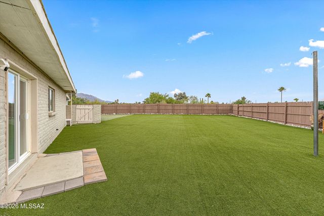 7356 N Casablanca Drive, Tucson, AZ 85704