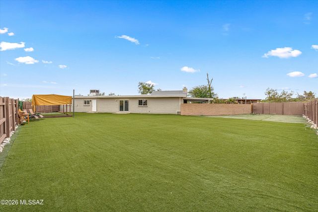 7356 N Casablanca Drive, Tucson, AZ 85704