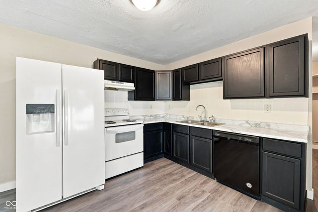3661 N Wittfield Street, Indianapolis, IN 46235