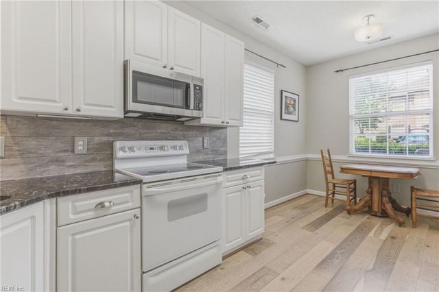 1115 Chancellor Walk CT, Virginia Beach, VA 23454