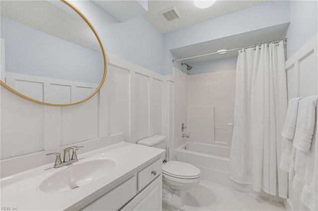 1115 Chancellor Walk CT, Virginia Beach, VA 23454