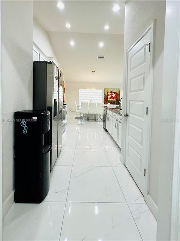 1137 NE 4TH PLACE, Cape Coral, FL 33909