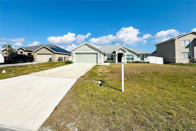 1137 NE 4TH PLACE, Cape Coral, FL 33909