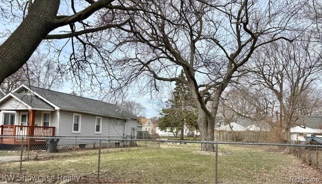 683 E Mansfield Avenue, Pontiac, MI 48340