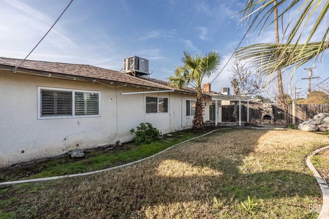 3600 Ora Vista Avenue, Bakersfield, CA 93309