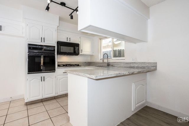 3600 Ora Vista Avenue, Bakersfield, CA 93309