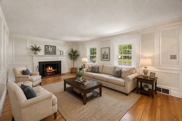 25 Moynihan, Hamilton, MA 01982