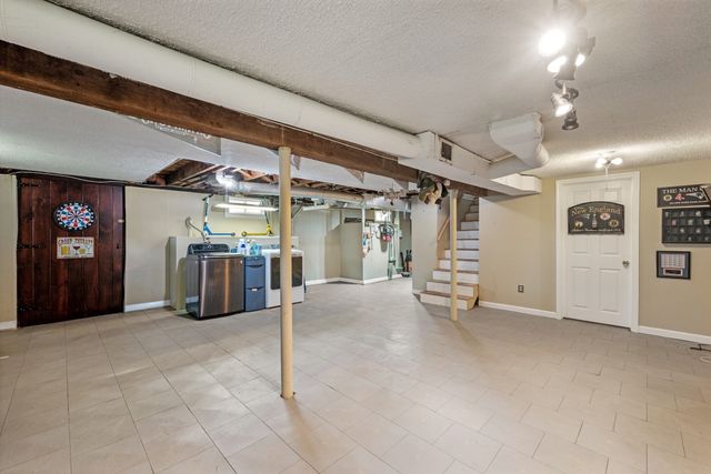 25 Moynihan, Hamilton, MA 01982