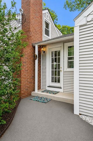 25 Moynihan, Hamilton, MA 01982