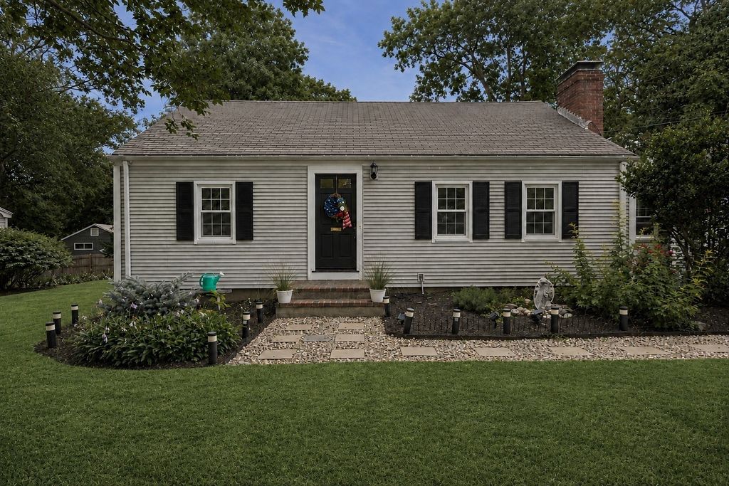25 Moynihan, Hamilton, MA 01982