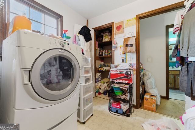 302 Hickory Lane, Canton, GA 30115