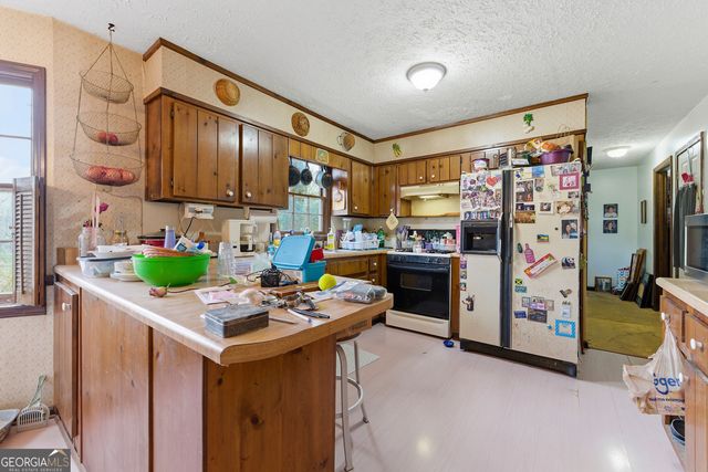 302 Hickory Lane, Canton, GA 30115