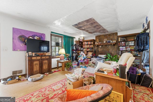 302 Hickory Lane, Canton, GA 30115