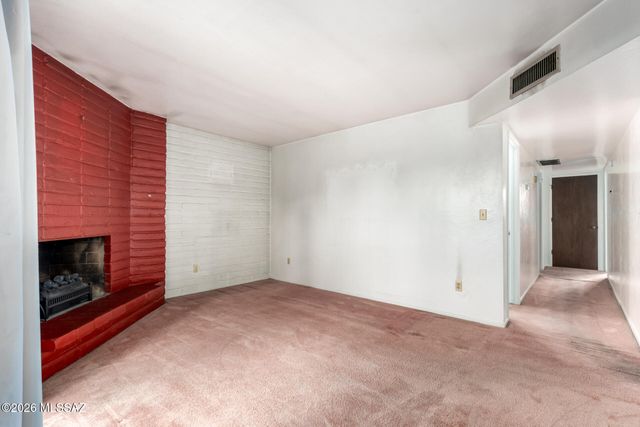 1952 W Brichta Drive, Tucson, AZ 85745