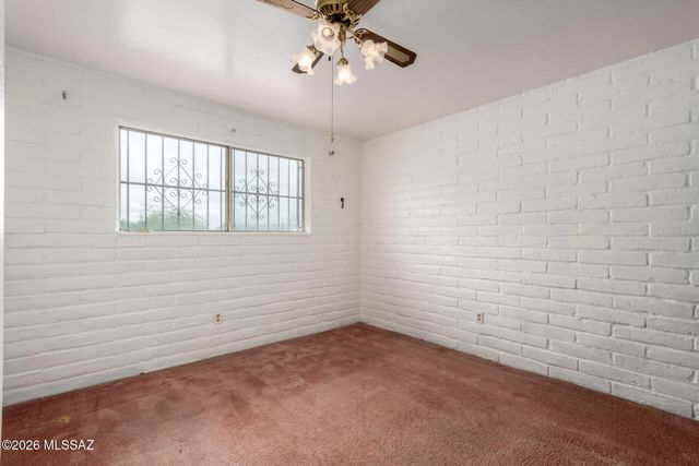 1952 W Brichta Drive, Tucson, AZ 85745