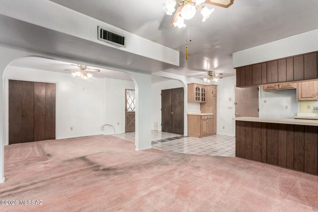 1952 W Brichta Drive, Tucson, AZ 85745