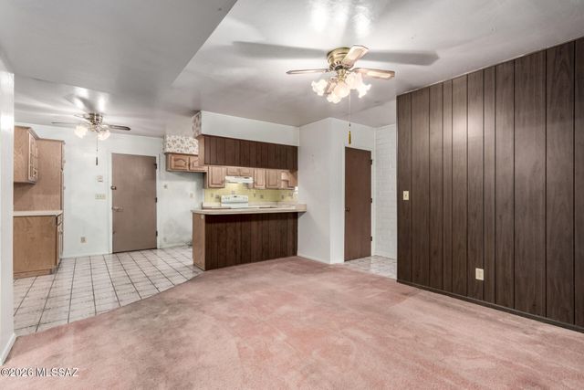 1952 W Brichta Drive, Tucson, AZ 85745