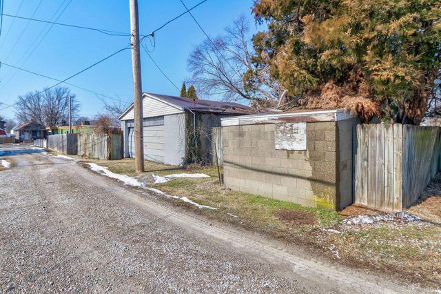 613 E Louisiana Street, Evansville, IN 47711