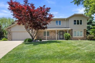 8206 41st AVENUE, Kenosha, WI 53142
