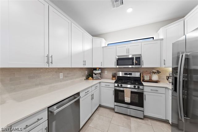 19512 Hinkley DR, Estero, FL 33928