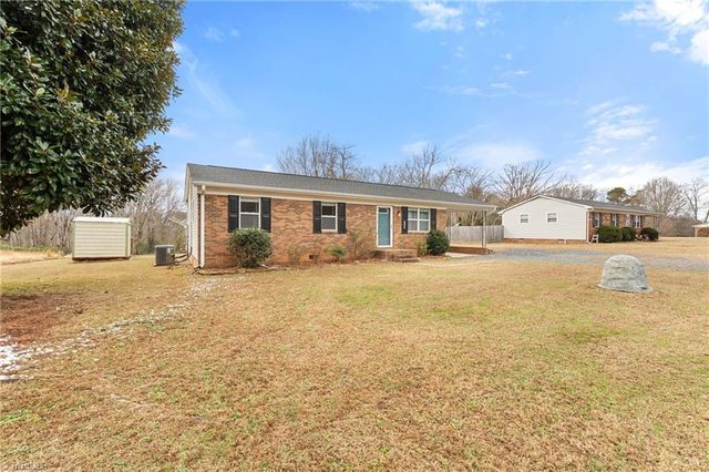 7380 Plunkett Road, Belews Creek, NC 27009