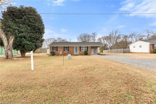 7380 Plunkett Road, Belews Creek, NC 27009
