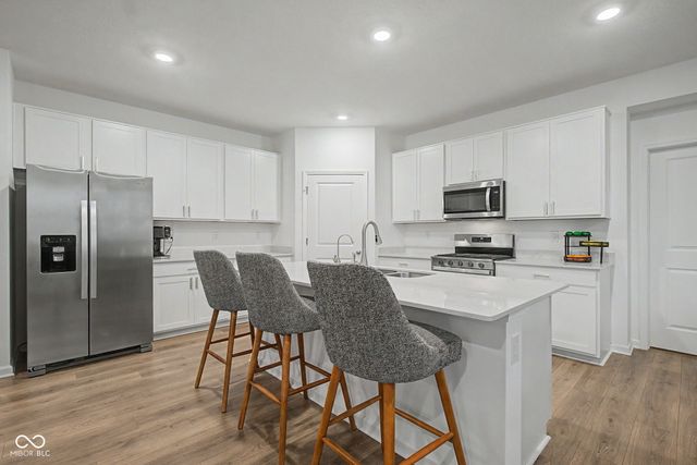 2280 Pine Valley Drive, Plainfield, IN 46168