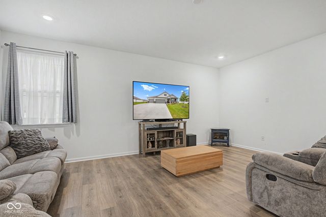 2280 Pine Valley Drive, Plainfield, IN 46168
