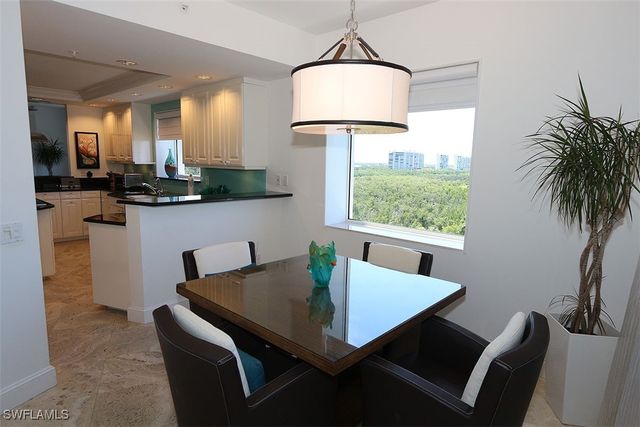 8665 Bay Colony DR 901, Naples, FL 34108