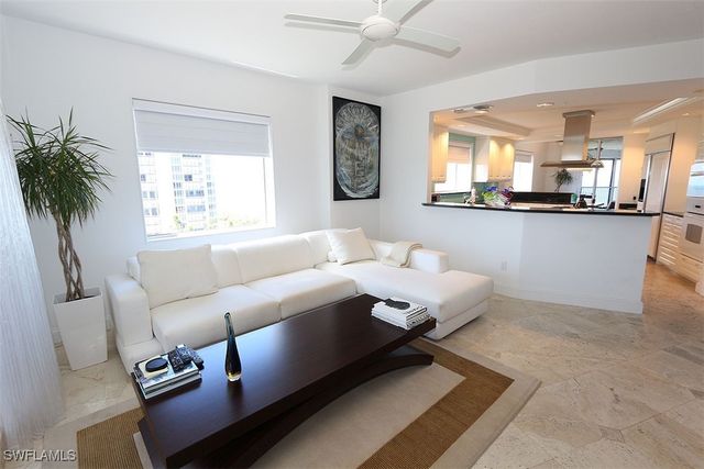 8665 Bay Colony DR 901, Naples, FL 34108