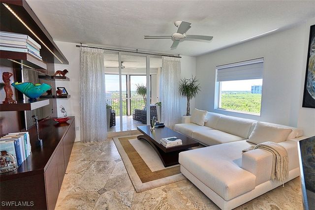 8665 Bay Colony DR 901, Naples, FL 34108