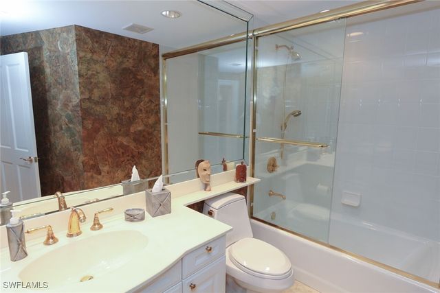 8665 Bay Colony DR 901, Naples, FL 34108